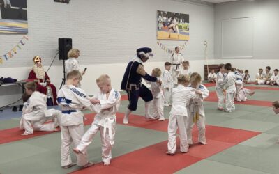 Sinterklaas op bezoek in de dojo